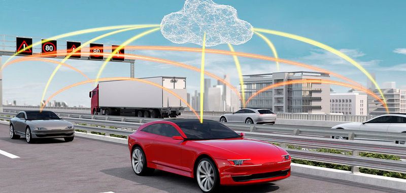 Vorteil Vernetzung: Mit ihrer Umgebung kommunizierende Fahrzeuge sollen die Sicherheit für alle Verkehrsteilnehmer erhöhen.