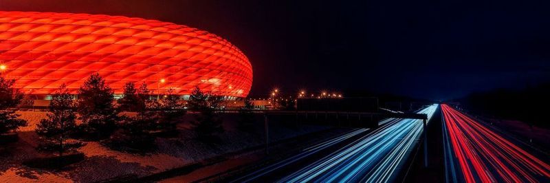 Ziel des Projekts Car2MEC war es, Erkenntnisse zur Tauglichkeit von MEC für vernetztes Fahren unter besonderer Berücksichtigung von Technologie, Netzarchitektur und Wirtschaftlichkeit zu gewinnen. Die Projektpartner testeten auf der A9 verschiedene konkrete Anwendungsfälle.