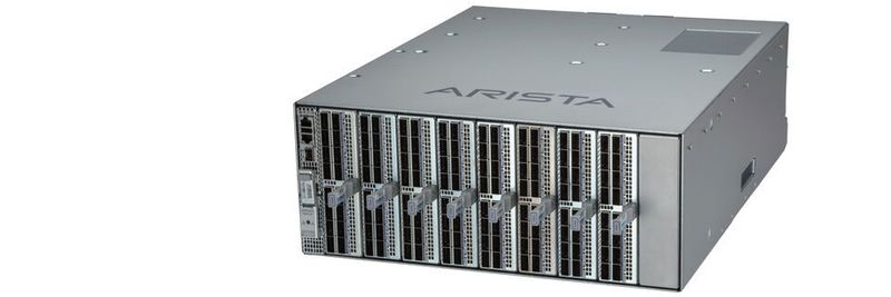 Facebook nutzt den Arista 7368X4 parallel zum intern entwickelten Minipack.