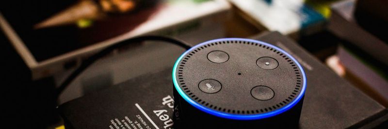 Voice-Technologie erhält Einzug in den (Unternehmens-)Alltag – dies bringt auch einige Herausforderungen mit sich.