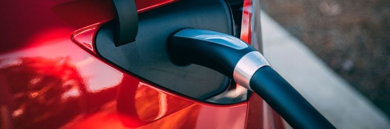 In addition to a well-functioning supplier base, OEMs need combustion technology expertise for their modern drive systems.