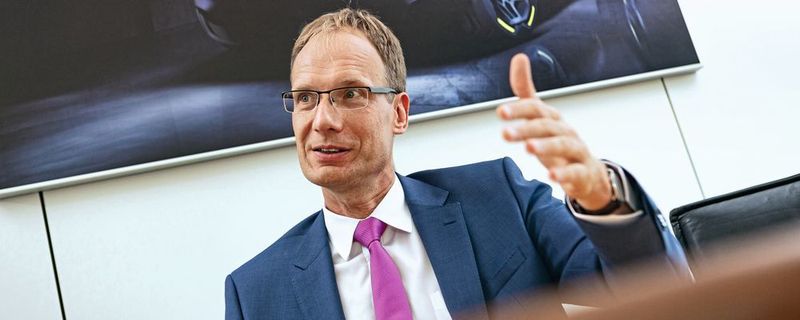Michael Lohscheller, 50, war er zuletzt als CFO bei Volkswagen of North America tätig, bevor er im September 2012 als Vorstandsmitglied zu Opel wechselte. Seit 2017 leitet er die Marke als CEO.
