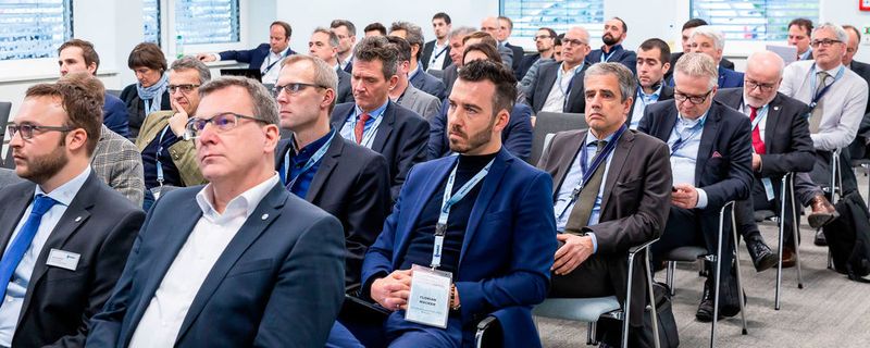 In der Session „Materialien“ beim Leichtbau-Gipfel standen Werkstoffe im Mittelpunkt, die sich für automobilen Leichtbau eignen, auch wenn die Beispiele nicht immer vier Räder hatten.