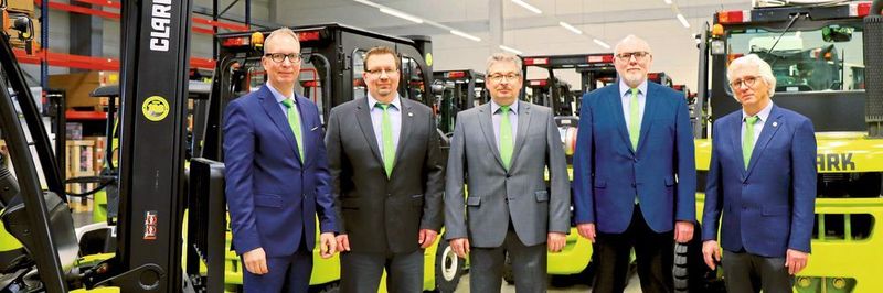 Neuaufstellung bei Clark Europe (v.l.): Stefan Budweit (Director Sales & Marketing), Andreas Krause (COO), Rolf Eiten (President & CEO), Markus Jöckel (Director Parts Sales & Truck Admin) und Klaus Drentscher (Director Technical Support).