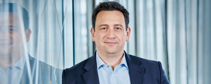 Jörg Lamparter übernimmt zum 1. Juni bei Daimler Financial Services das neu eingerichtete Vorstandsressort Digital and Mobility Solutions.