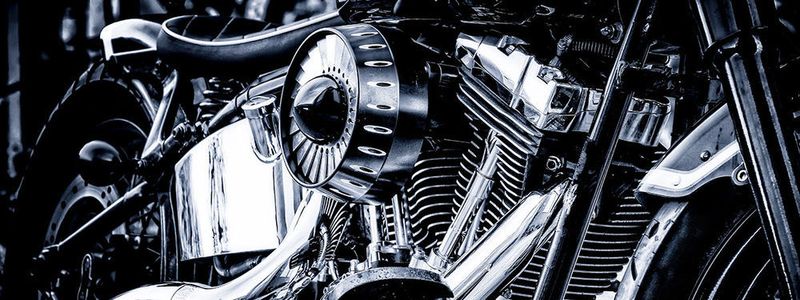 Hardware by Code adressiert zwei gegensätzliche Modelle der Bereitstellung von Infrastrukrur (im Rechenzentrum): Serverless und Bare-Metal-Clouds.