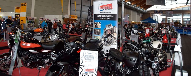 Auf der Motorworld Classics am vergangenen Wochenende in Freidrichshafen bewarben Händler das Neo-Classic-Sortiment.