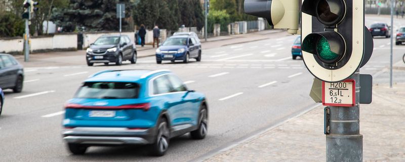 Audi bietet ab Juli seinen Ampelassistenten in Deutschland an. Die erste entsprechend vernetzte Stadt wird Ingolstadt sein.