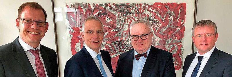 (v.l.) Michael Eichler, Andreas Krautscheid, Staatsrat Hans-Henning Lühr, Dr. Stephan Klein