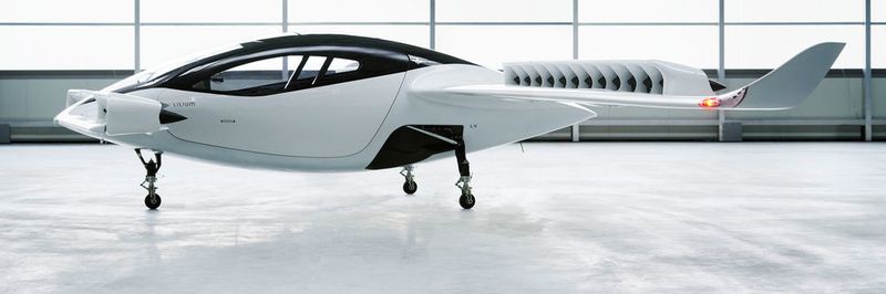 Das Lilium-Flugtaxi ist für fünf Personen ausgelegt und soll über eine Reichweite von 300 km verfügen.