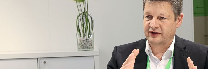 „Mit unserer Exchange-Plattform verbinden wir Menschen und schaffen so eine Community“, erklärt Jürgen Siefert, Vice President Industry von Schneider Electric Deutschland.