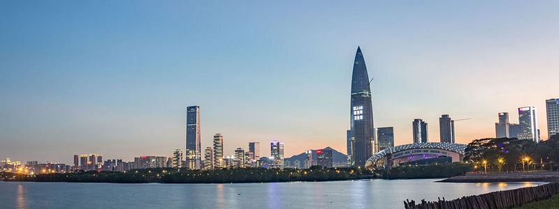 Die Skyline von Shenzen - in dieser jungen Stadt befindet sich der Sitz des Konzerns Huawei.