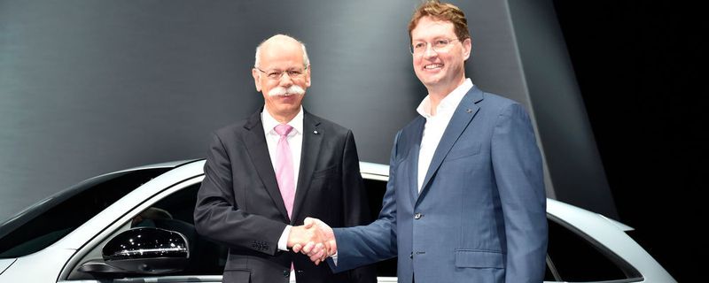 Der langjährige Daimler-Chef Dieter Zetsche übergab seinen Posten heute an Ola-Källenius.