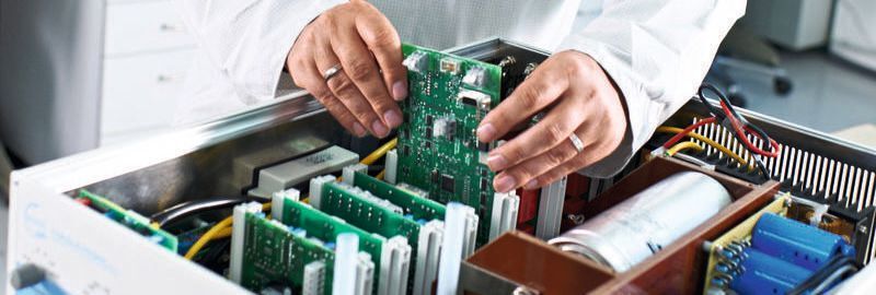 Board-Bestückung und Integration von komplexer Elektronik im System