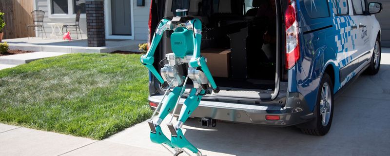Digit wird im Ladeabteil eines autonom fahrenden Fahrzeugs platzsparend zusammengefaltet untergebracht und am Zielort automatisch ausgeladen.