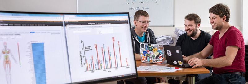 Am Lehrstuhl für Proteomik und Bioanalytik (Prof. Dr. Bernhard Kuester), am Wissenschaftszentrum Weihenstephan (WZW) der Technischen Universitaet München (TUM); im Bild: die Informatiker, v.l.n.r.: Dr. Mathias Wilhelm; Tobias Schmidt