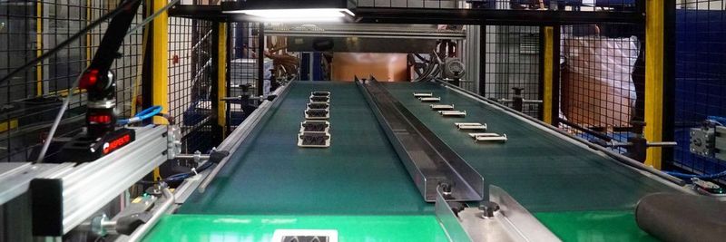 Autonome Maschinenbild-verarbeitungssysteme können vom eigenen Werkspersonal in Minuten anstelle von Wochen oder Monaten installiert werden.