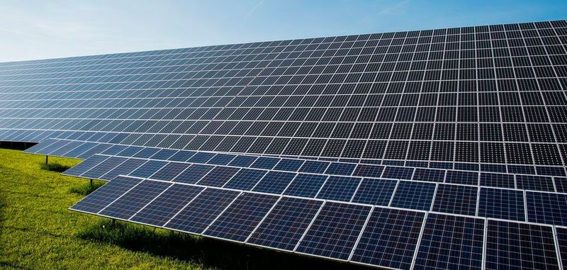 Strom wird nicht immer dann gebraucht, wenn er auch produziert wird – neue Speichertechnologien für Erneuerbare Energien müssen her.