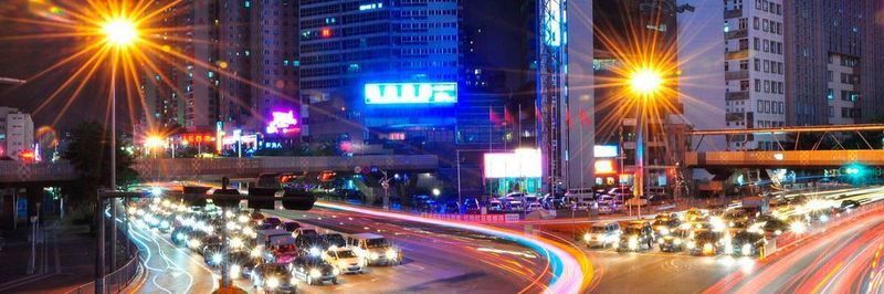 Die Lichter werden in Shenzhen zwar nicht ausgehen, doch machen die USA-Handelspolitik und Sicherheitsbedenken einem der größten Unternehmen der Industrie-Metropole - Huawei - zu schaffen.