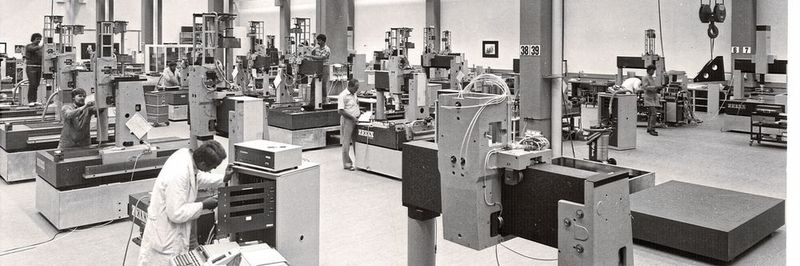 Blick in die industrielle Messtechnik bei Carl Zeiss im Jahr 1977.