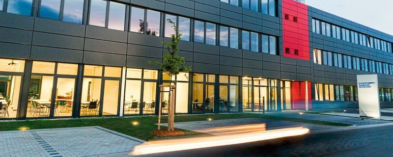 Sumitomo Riko hat ein neues Technologiezentrum in Steinau an der Straße eröffnet.
