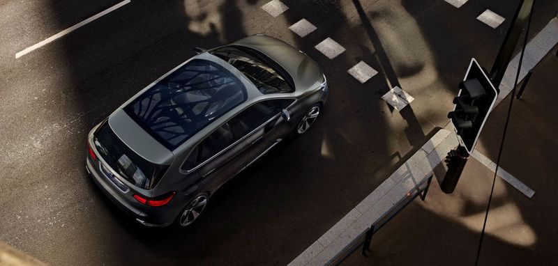 Das "Cool Shade Panorama Dach" im damaligen Concept Active Tourer von BMW.