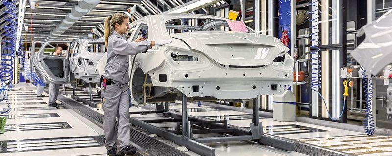 Künftig steigt die Gefahr, das Anläufe verschoben, Fahrzeugprojekte plötzlich gestrichen und Stückzahlen deutlich unter der Planung bleiben werden.