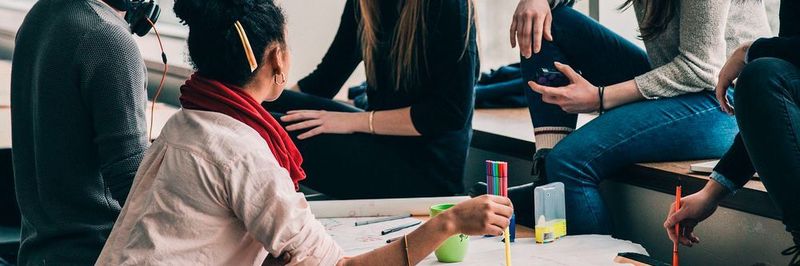Um die Begeisterung für MINT-Berufe zu entfachen, bietet die Initiative spannende Einblicke in den Berufsalltag.