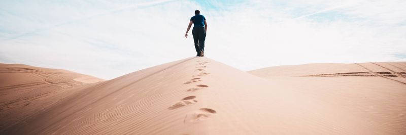 Wie KMU Schritt für Schritt zur Online-Marketing-Strategie kommen.