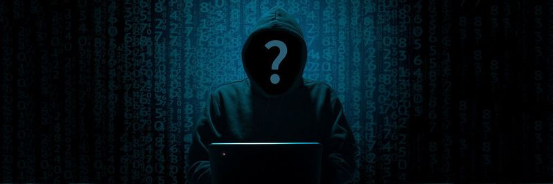 Professionelle Hacker versuchen mit ausgeklügelten Angriffs-Methoden immer neue Schwachstellen auszunutzen und damit so lange wie möglich unentdeckt zu bleiben.