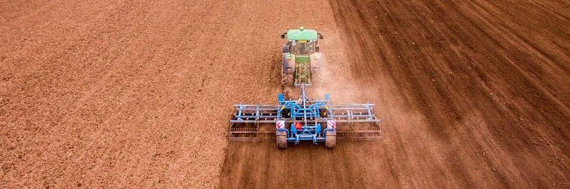 Bodenfeuchtigkeitsdaten werden weltweit zu einem Schlüsselbestandteil nachhaltiger Anbauprogramme, da die Produzenten mit immer unregelmäßigeren Wetterbedingungen und trockeneren Vegetationsperioden zu kämpfen haben.