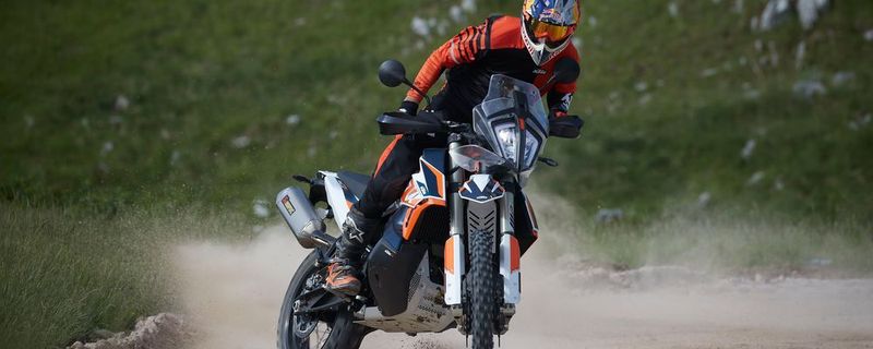 Hauptsächliches Plus der KTM 790 Adventure R Rally ist ein Fahrwerk mit Wettbewerbskomponenten.