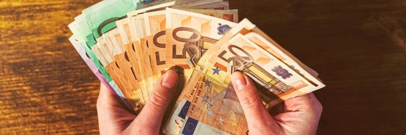 Jeder zweite Arbeitnehmer fühlt sich unwohl dabei, mehr Geld für seine Arbeit zu verlangen.
