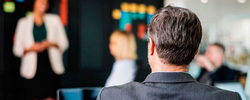 Sollen IT-affine Mitarbeiter aus anderen Abteilungen bei der App-Entwicklung mitwirken, kommt man um Security-Awareness-Trainings nicht herum.