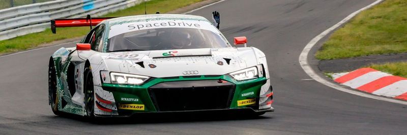 Der R8 LMS GT3 schreibt Ringgeschichte: Zum ersten Mal hat ein Rennwagen ganz ohne Lenksäule die Nordschleife umrundet.