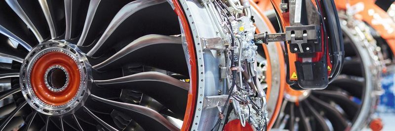 Hybridlager eignen sich für besonders anspruchsvolle Anwendungen wie beispielsweise in Flugzeugtriebwerken.