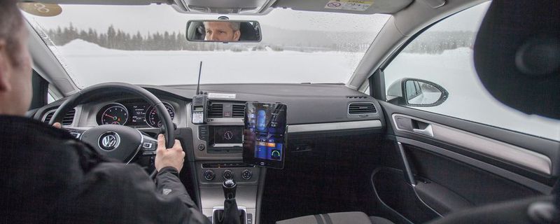 ZF TRW stellte auf dem Wintertestgelände in Schweden aktuelle Entwicklungen vor. „Steer by wire“ und die aktive Hinterachskinematik sind nur zwei Beispiele.