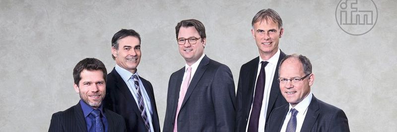 Der Vorstand der IFM-Unternehmensgruppe (v.l.: Martin Buck, Benno Kathan, Christoph von Rosenberg, Michael Marhofer und Dr. Thomas May).