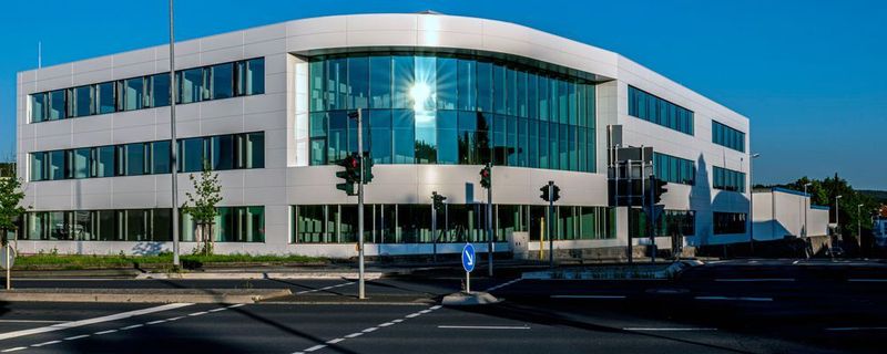 Der Automobilzulieferer Jopp hat sein neues Entwicklungszentrum in Bad Neustadt an der Saale eröffnet.