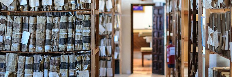 Selbst machen oder lieber machen lassen? Diese Frage stellt sich auch beim Thema Archivierung.