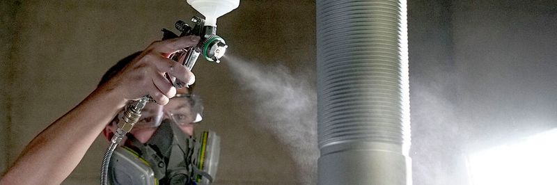Thanks to spray application, the new Delta-Protekt 170 RT zinc flake coating can be applied in very thin layers.