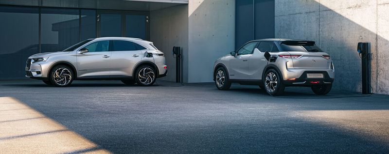 Der DS 7 verfügt über einen Verbrenner, der kleinere DS 3 fährt rein elektrisch.
