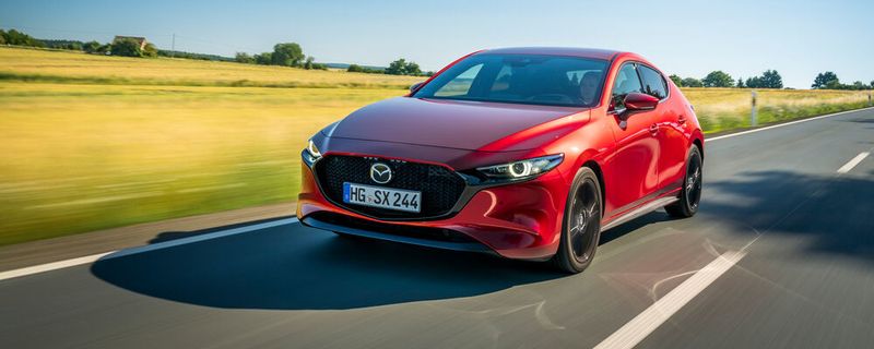 Den Mazda3 gibt es jetzt auch mit dem neuen Sparmotor Skyactiv-X.