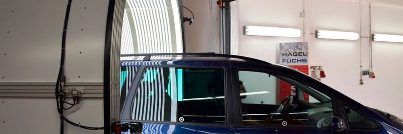 Die Sachverständigen von Fuchs nutzen den „Drive-N-Scan“ von ADI derzeit, um Gutachten für beschädigte Autos des „Münchner Pfingsthagels“ zu bewerten.