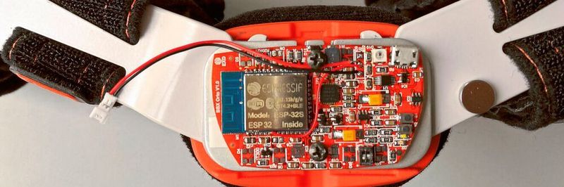 Die eingebettete Elektronik im intelligenten Bauteil erfasst die Sensordaten.