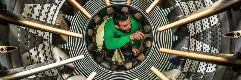 Die Wartung von Maschinen und Anlagen ist ein nicht zu unterschätzender Posten bei Firmenausgaben, den man mittels Analytics-Technologien gezielt angehen kann.