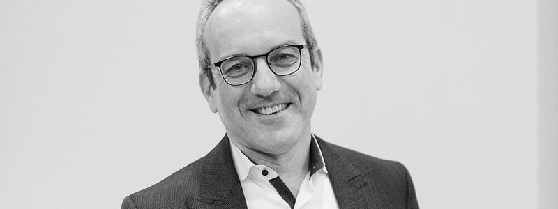 Dr. Béla Waldhauser ist Sprecher der Allianz zur Stärkung digitaler Infrastrukturen in Deutschland und kommentiert die Verfügung, die in der Gegend Amsterdam/ Haarlemmermeer die Errichtung von weiteren Rechenzentren (zunächst) stoppt.