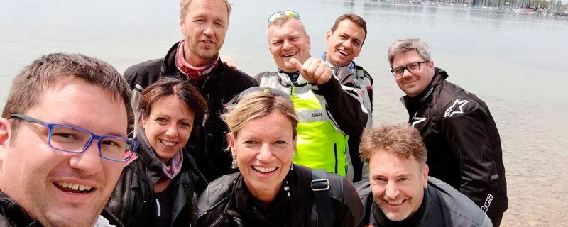 Gruppe 5 mit Tourguide Simon Dotzler mit (v.li.) Christina Stuhr, Frank Kröhnert, Heike Schwichtenberg, Peter Stuhr, Daniele Moranelli, Matthias Sorge und Sven Oehmen.