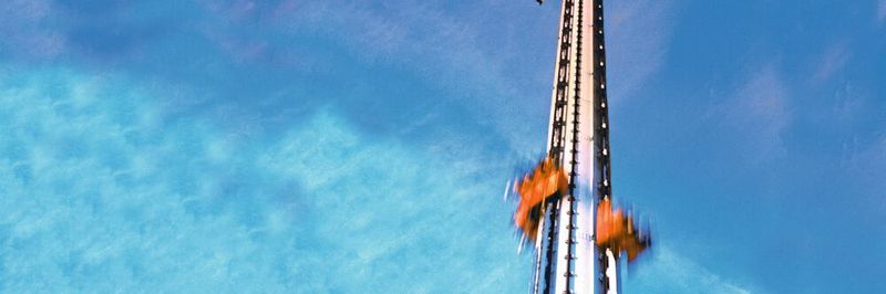 Von null auf 100 km/h in knapp drei Sekunden: das schafft man im Freifallturm Fritt Fall im schwedischen Freizeitpark Gröna Lund. Steuer- und Datenleitungen von Lapp sorgen für die Signalübertragung.