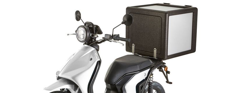 Der Flex baut auf einem modularen Design auf, das sich im mittleren Preissegment vor allem für Lieferdienste eignen soll – denn mittels weniger Handgriffe kann eine Lieferbox montiert werden.